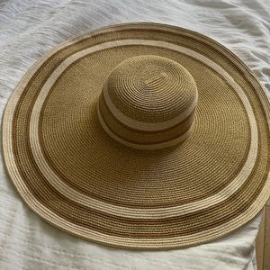 Beautiful sun hat!